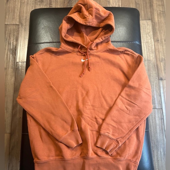 Women’s Nike Sweatshirt - Picture 1 of 3